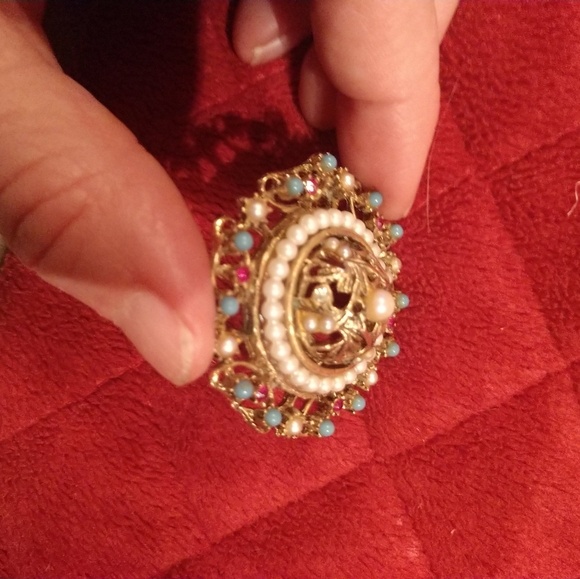 Vtg BSK Brooch Faux Pearl Turquoise Stones Round Shape Estate Find - Picture 7 of 13
